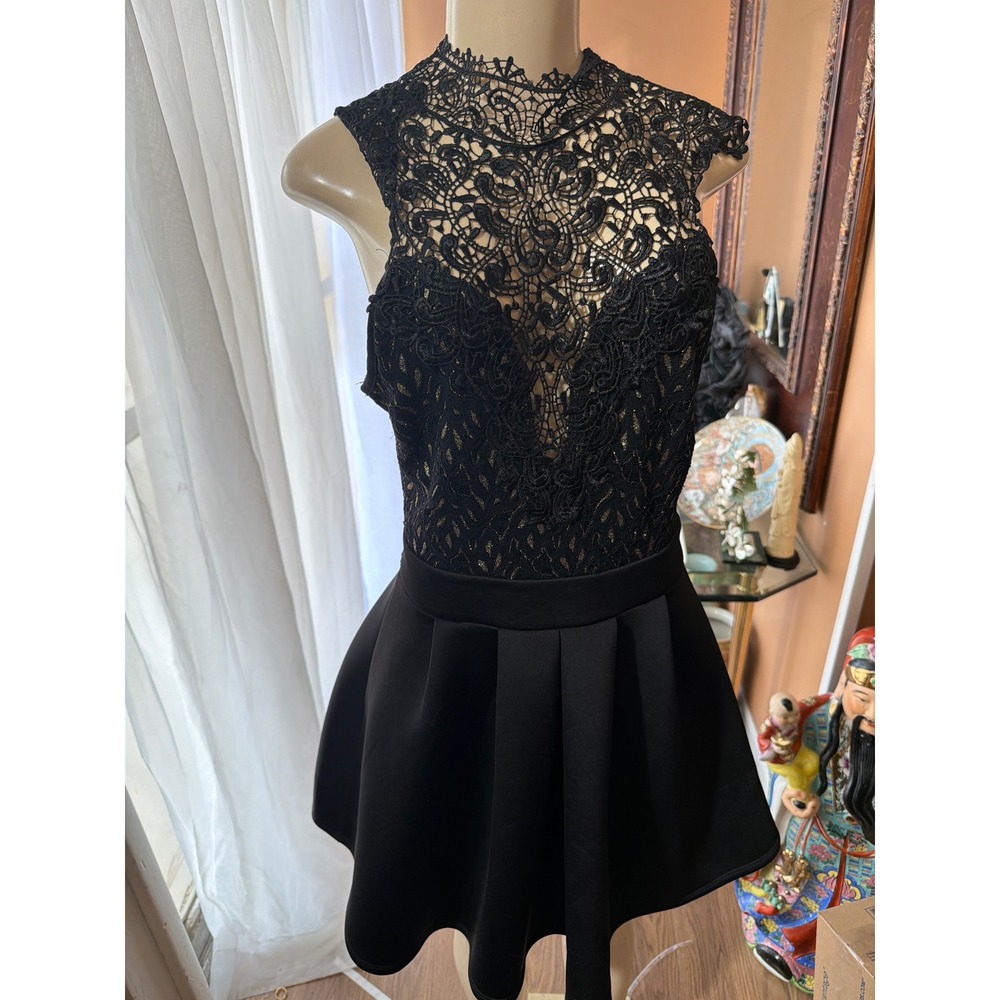 Madrag Black Lace Skater Dress Metallic Sleeveless Mini RD10652 L